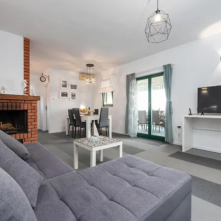 Lovely In With Kitchen