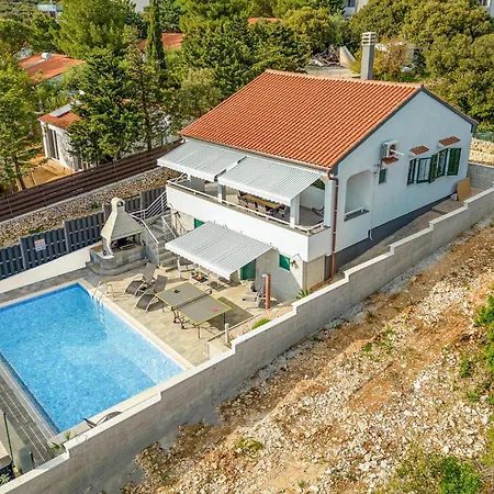 Lovely In With Kitchen Holiday home Mandre
