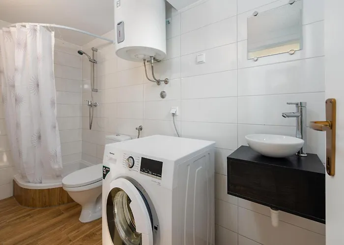 Lovely In With Kitchen *