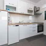 Lovely In With Kitchen * Mandre
